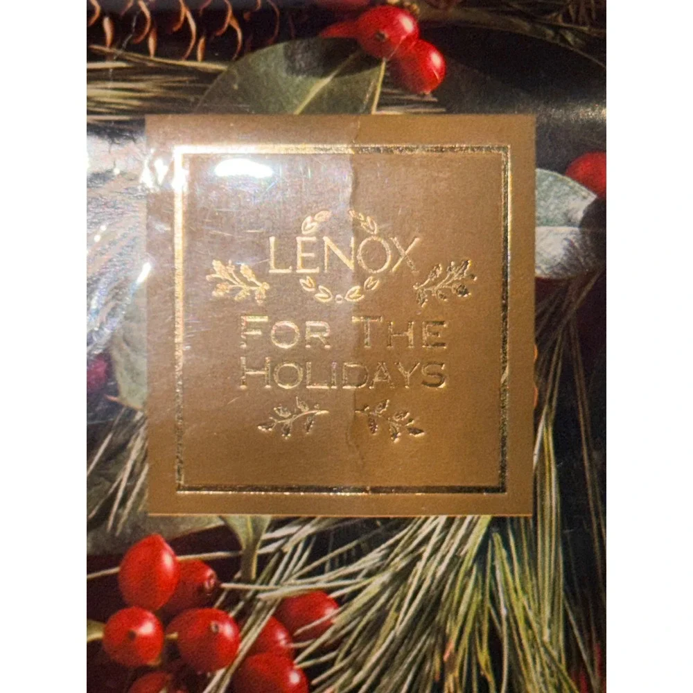 Lenox Holiday Gatherings Plaid Tablecloth 60 x 84 Oblong Red Cotton Christmas